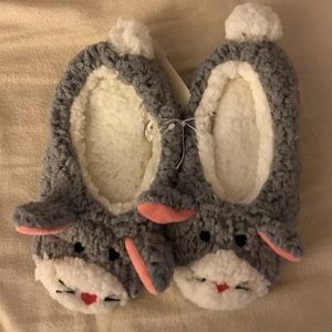 NWOT bunny slippers girls